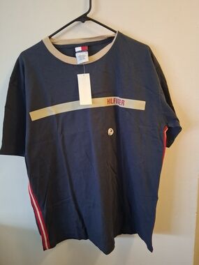 Tommy Hilfiger Navy T-Shirt with Cream Trim and Red Accents